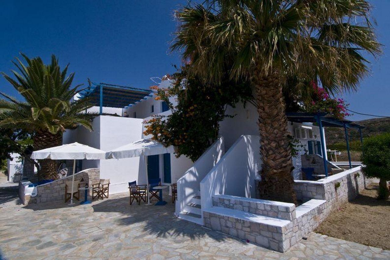 Sardis Rooms Kímolos Exterior foto
