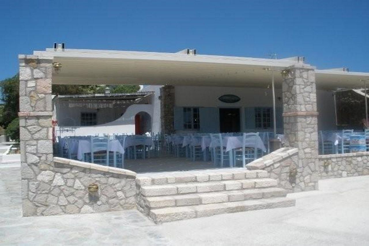 Sardis Rooms Kímolos Exterior foto